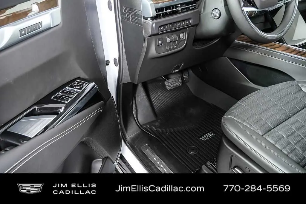 2026 Cadillac Escalade ESV Platinum Sport thumbnail 8