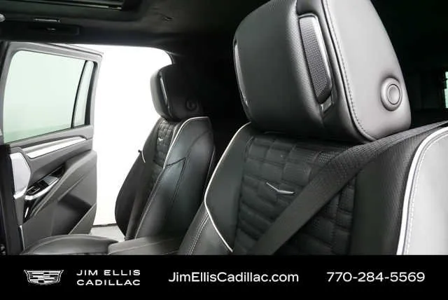 2026 Cadillac Escalade ESV Platinum Sport thumbnail 22