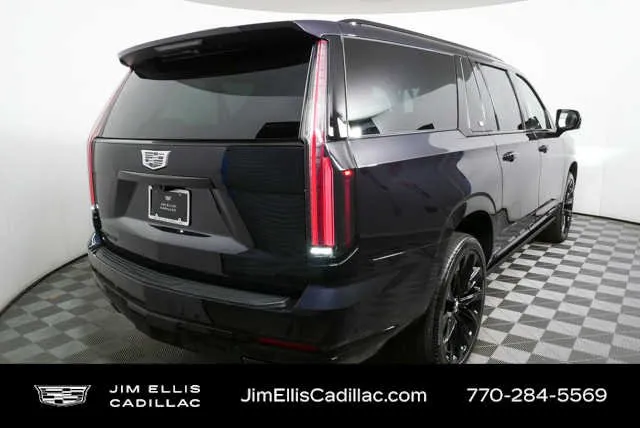 2026 Cadillac Escalade ESV Platinum Sport thumbnail 3