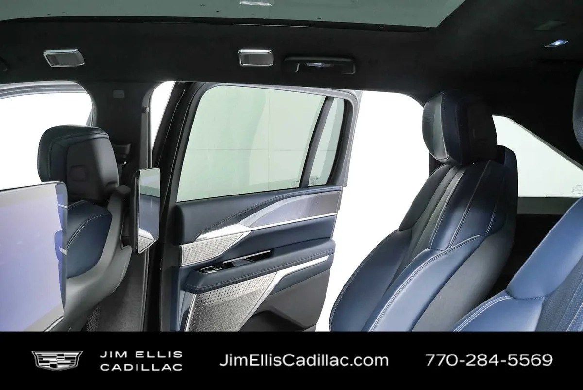 2026 Cadillac ESCALADE IQ Premium Sport thumbnail 16