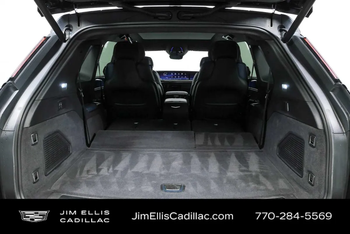 2026 Cadillac ESCALADE IQ Premium Sport thumbnail 32