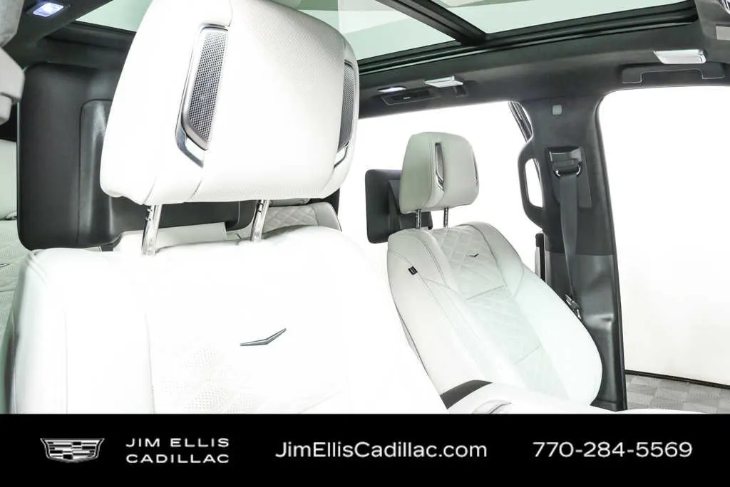 2026 Cadillac Escalade Platinum Sport thumbnail 24