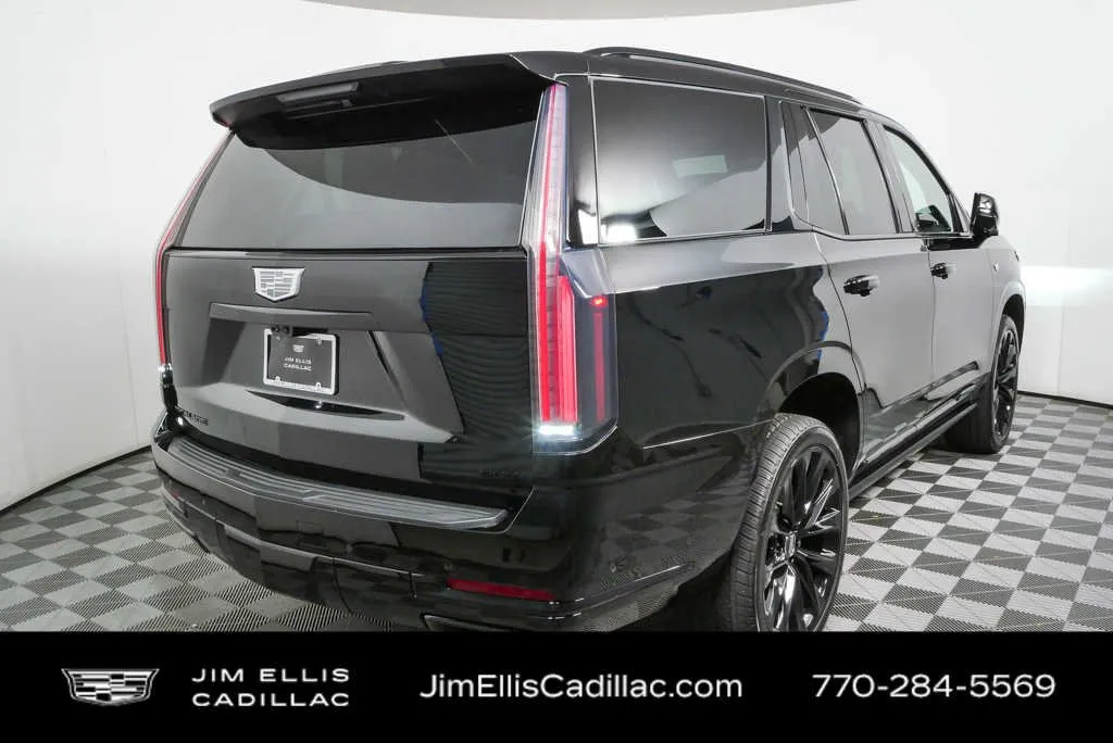 2026 Cadillac Escalade Platinum Sport thumbnail 3