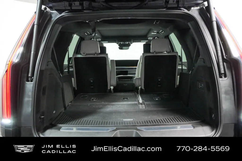 2026 Cadillac Escalade Platinum Sport thumbnail 31