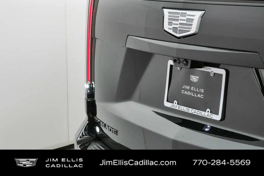 2026 Cadillac Escalade Platinum Sport thumbnail 38