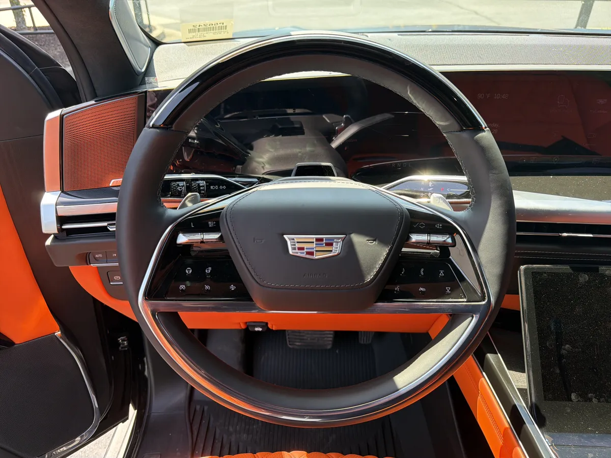 2026 Cadillac Escalade Platinum Sport thumbnail 10