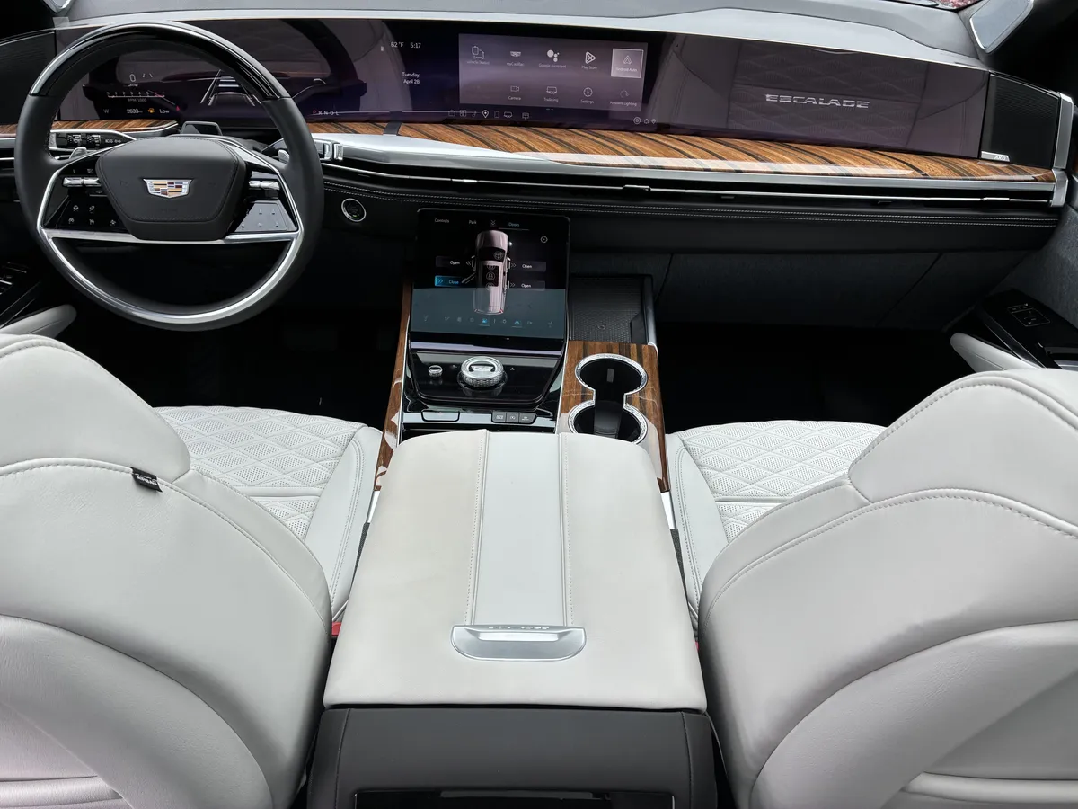 2026 Cadillac Escalade Platinum Sport thumbnail 19