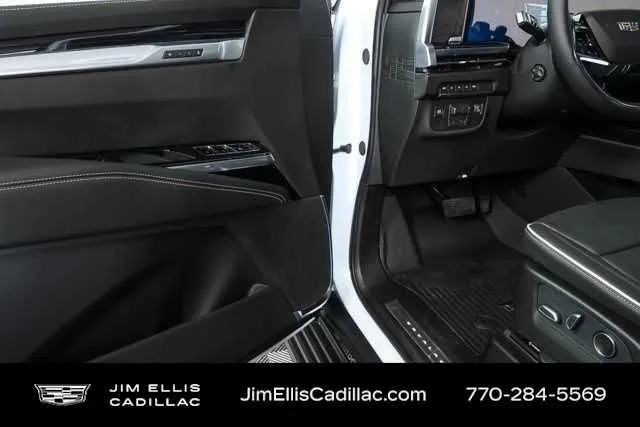 2026 Cadillac Escalade Sport thumbnail 8