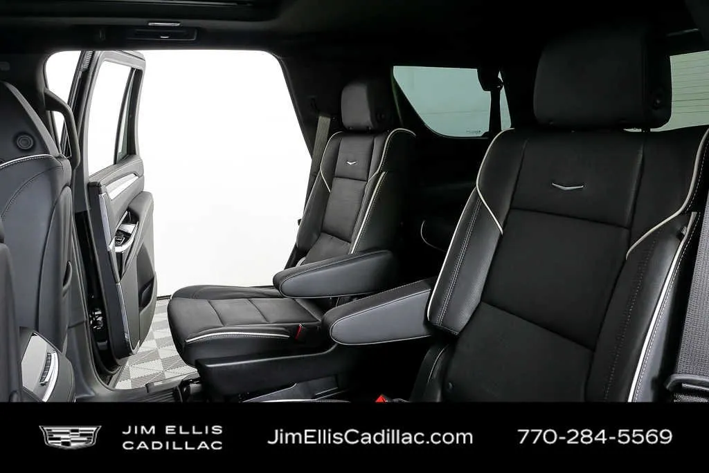 2026 Cadillac Escalade Sport thumbnail 23
