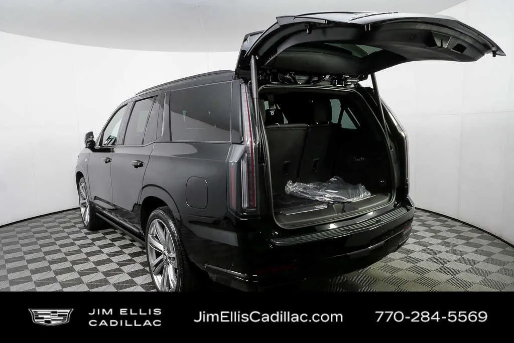 2026 Cadillac Escalade Sport thumbnail 36
