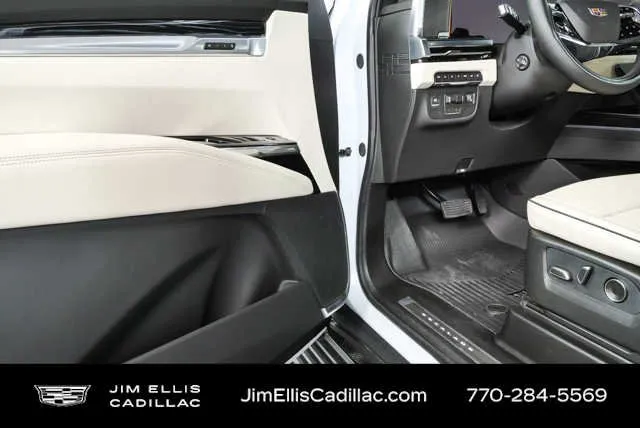 2026 Cadillac Escalade Sport thumbnail 7