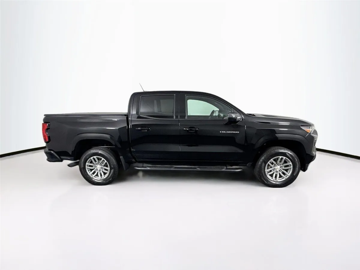 2026 Chevrolet Colorado 2WD LT thumbnail 11