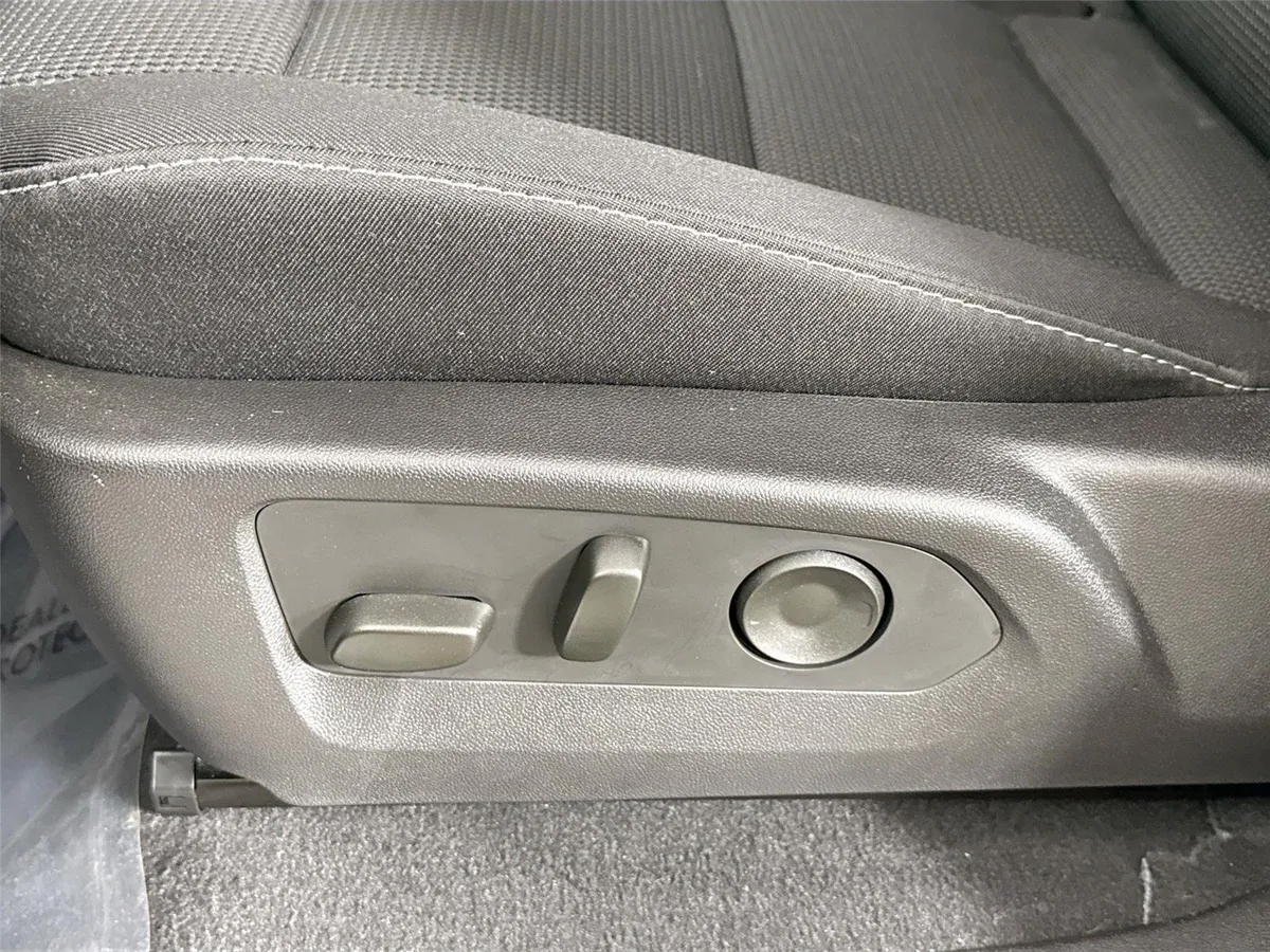 2026 Chevrolet Colorado 2WD LT thumbnail 27