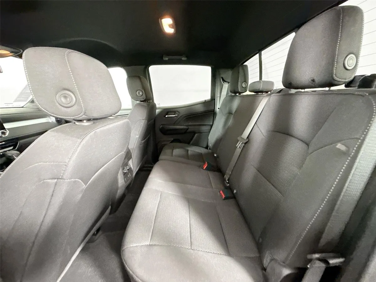2026 Chevrolet Colorado 2WD LT thumbnail 28