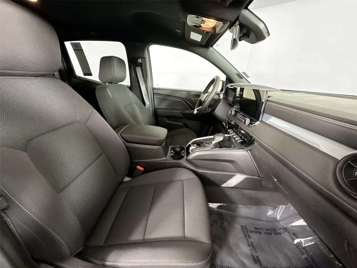 2026 Chevrolet Colorado 2WD LT thumbnail 40