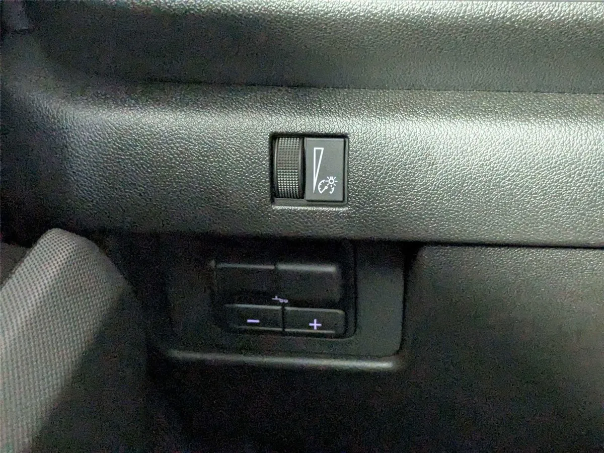 2026 Chevrolet Colorado 2WD Work Truck thumbnail 14