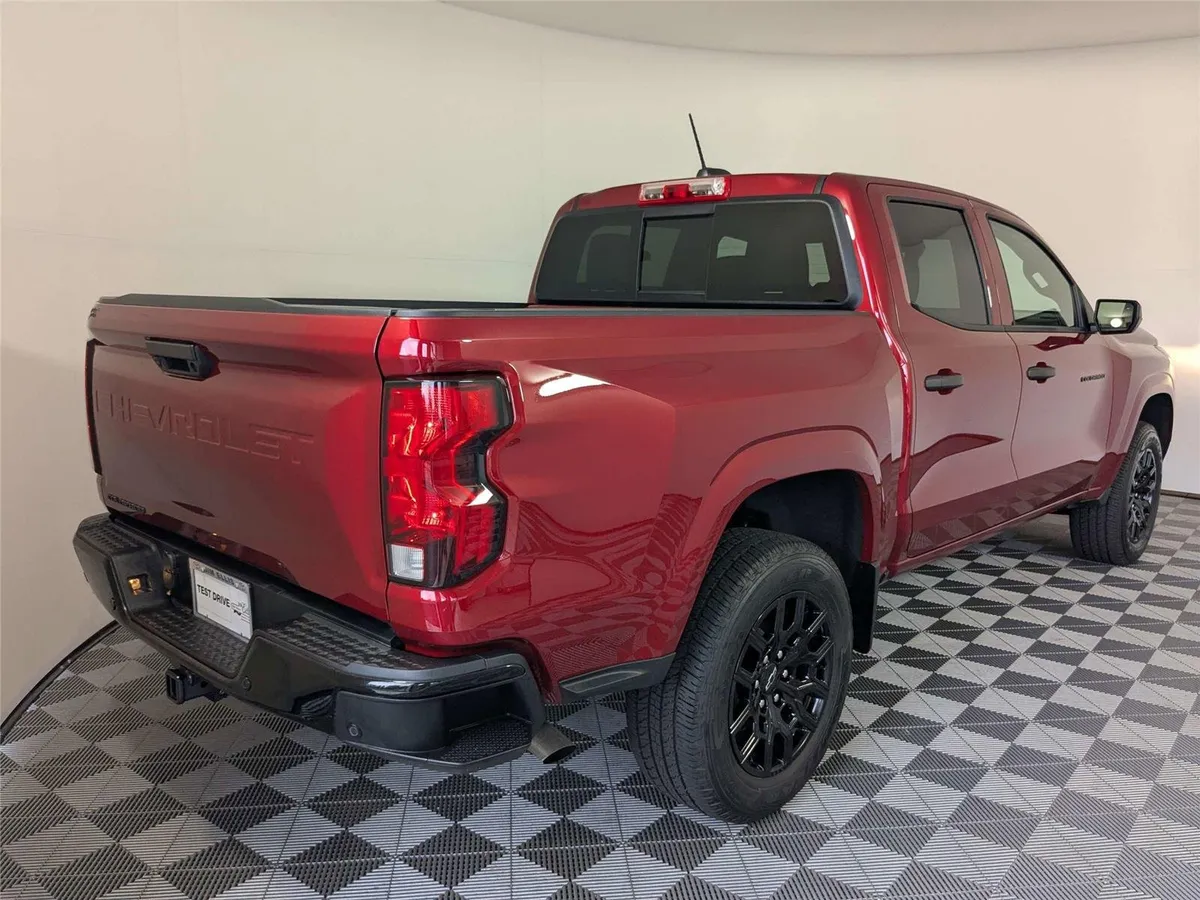 2026 Chevrolet Colorado 2WD Work Truck thumbnail 5