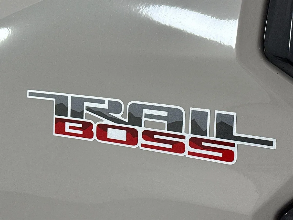 2026 Chevrolet Colorado 4WD Trail Boss thumbnail 14