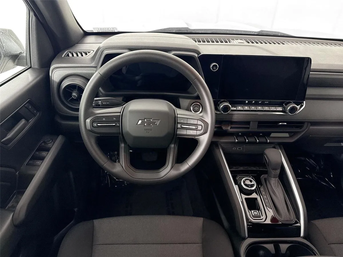 2026 Chevrolet Colorado 4WD Trail Boss thumbnail 31