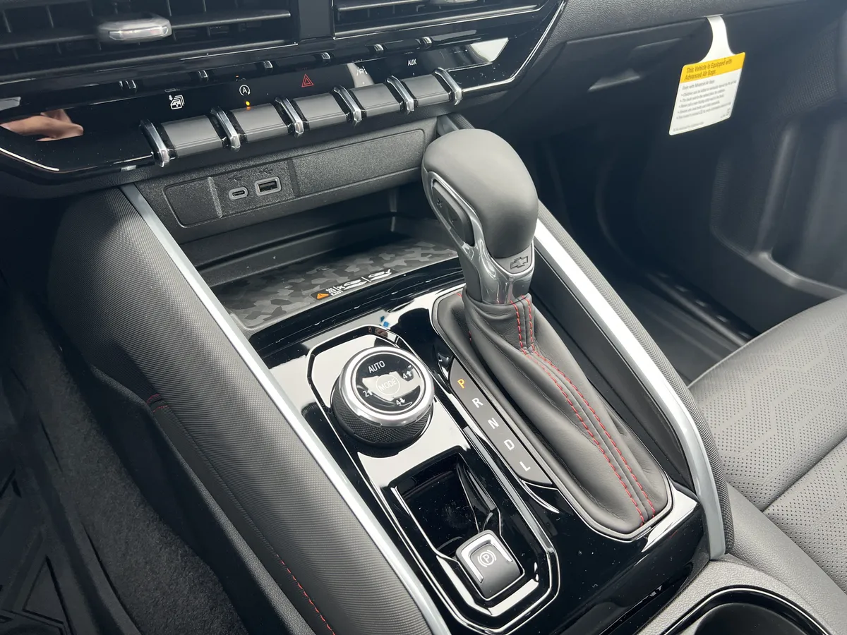 2026 Chevrolet Colorado 4WD Z71 thumbnail 25