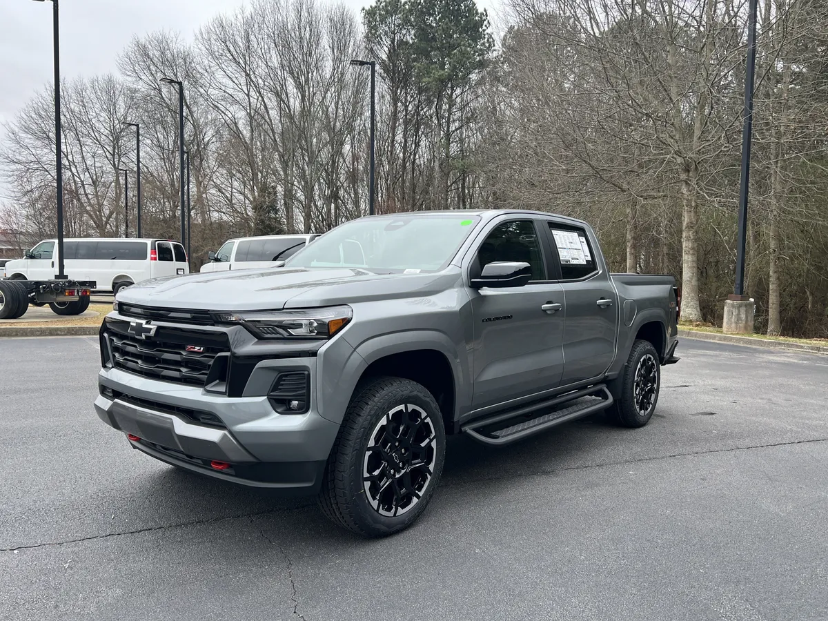 2026 Chevrolet Colorado 4WD Z71 thumbnail 4