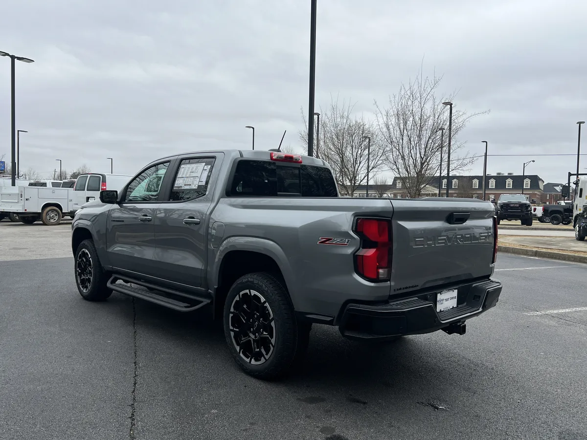 2026 Chevrolet Colorado 4WD Z71 thumbnail 6