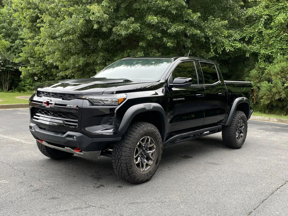 2026 Chevrolet Colorado 4WD ZR2 thumbnail 4