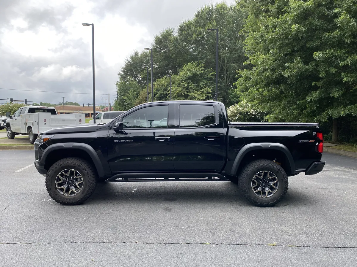 2026 Chevrolet Colorado 4WD ZR2 thumbnail 5