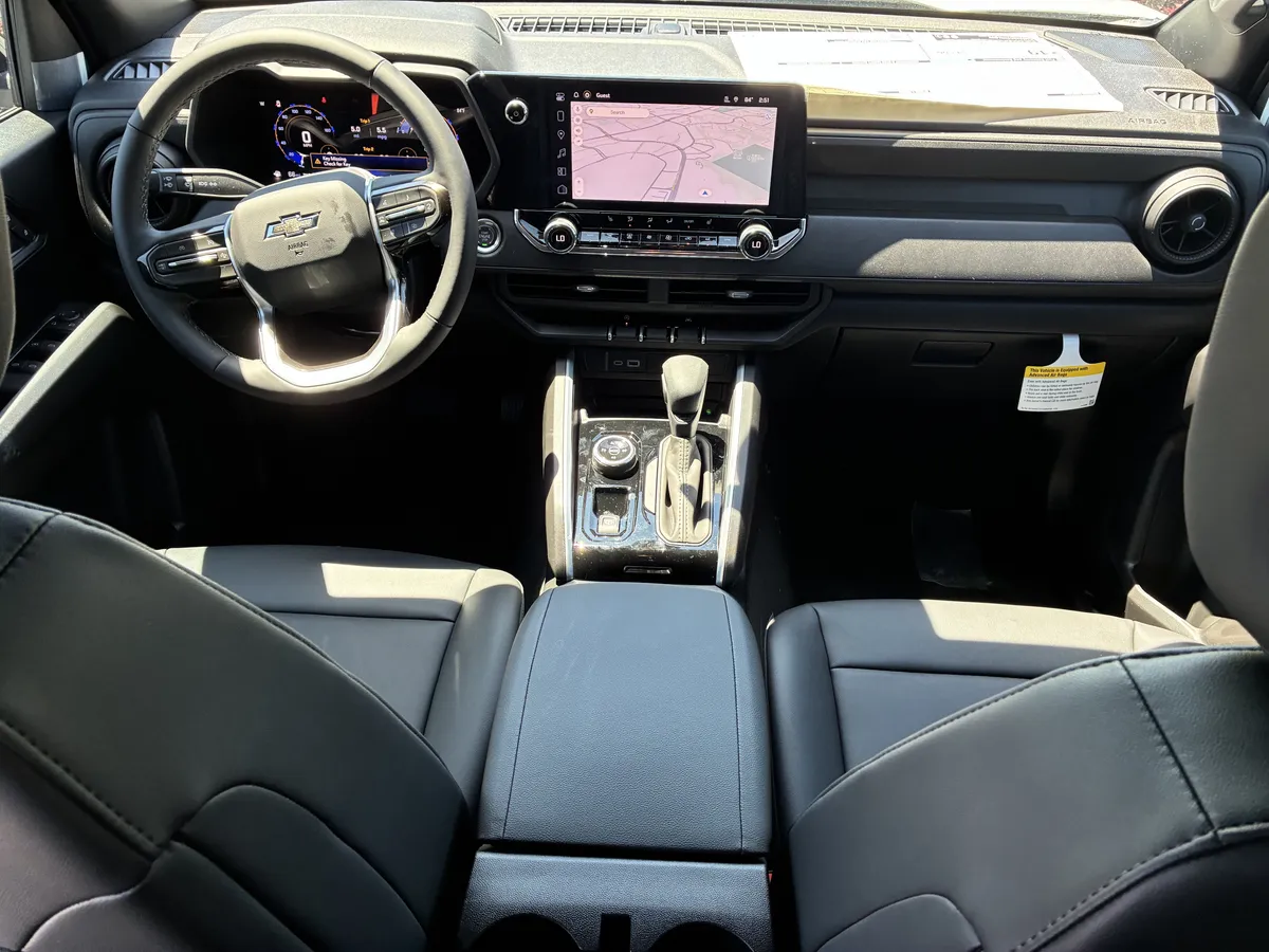 2026 Chevrolet Colorado Trail Boss thumbnail 17