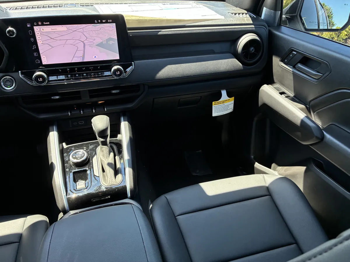 2026 Chevrolet Colorado Trail Boss thumbnail 18