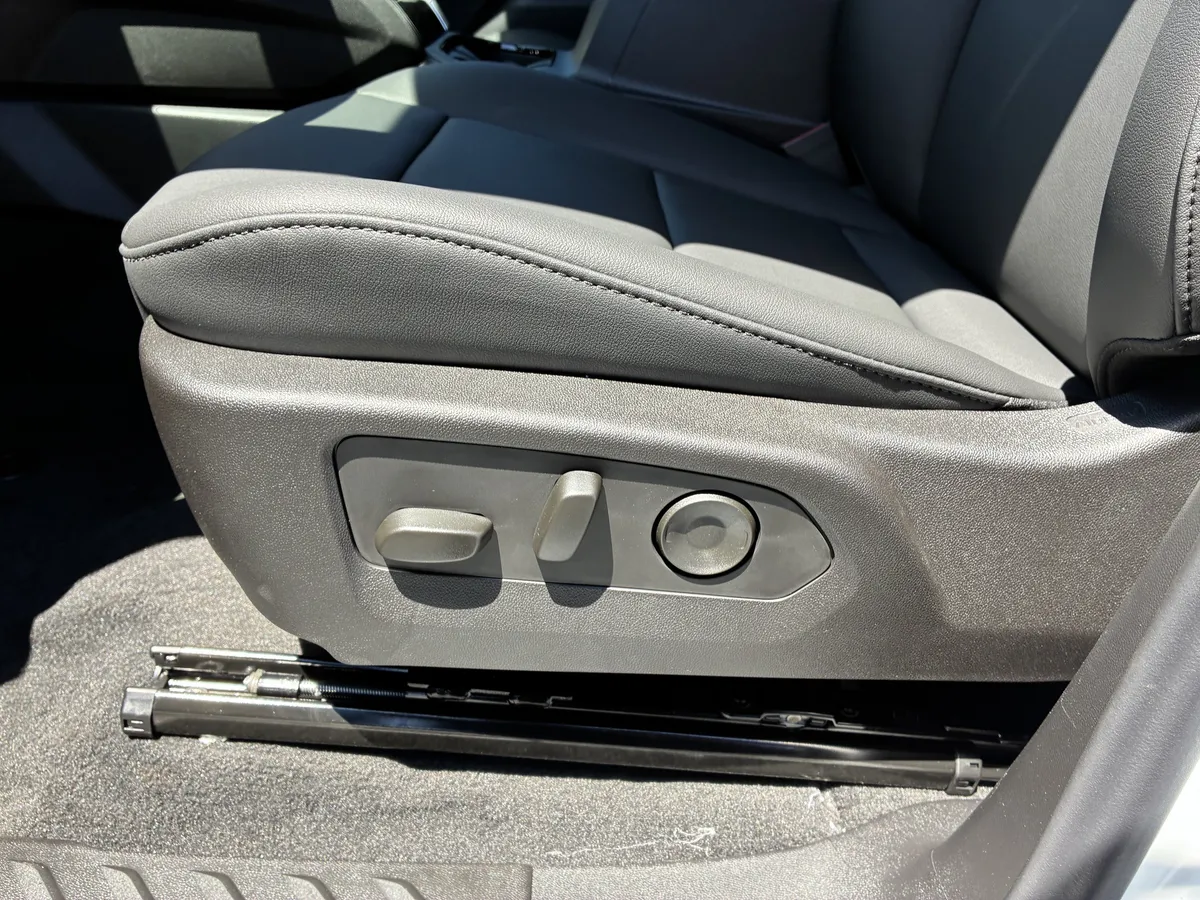 2026 Chevrolet Colorado Trail Boss thumbnail 24