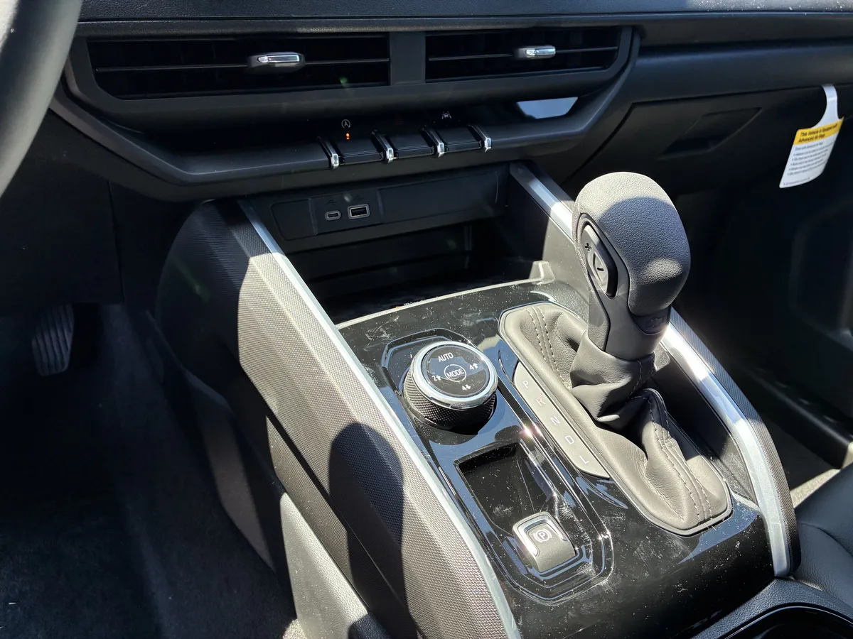 2026 Chevrolet Colorado Trail Boss thumbnail 33