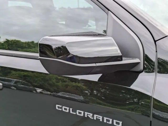 2026 Chevrolet Colorado Trail Boss thumbnail 12