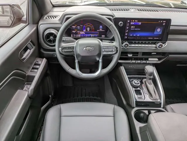 2026 Chevrolet Colorado Trail Boss thumbnail 16