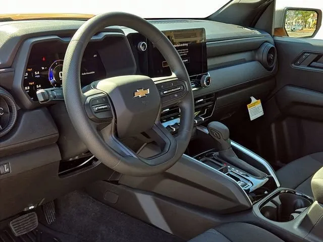 2026 Chevrolet Colorado Work Truck thumbnail 10