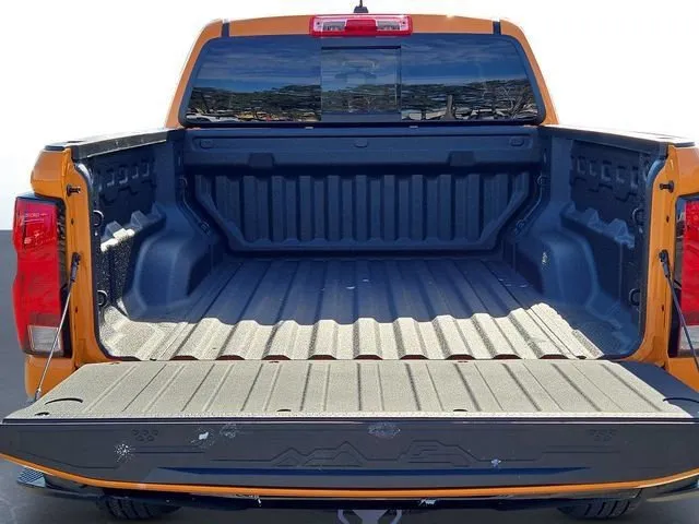 2026 Chevrolet Colorado Work Truck thumbnail 9