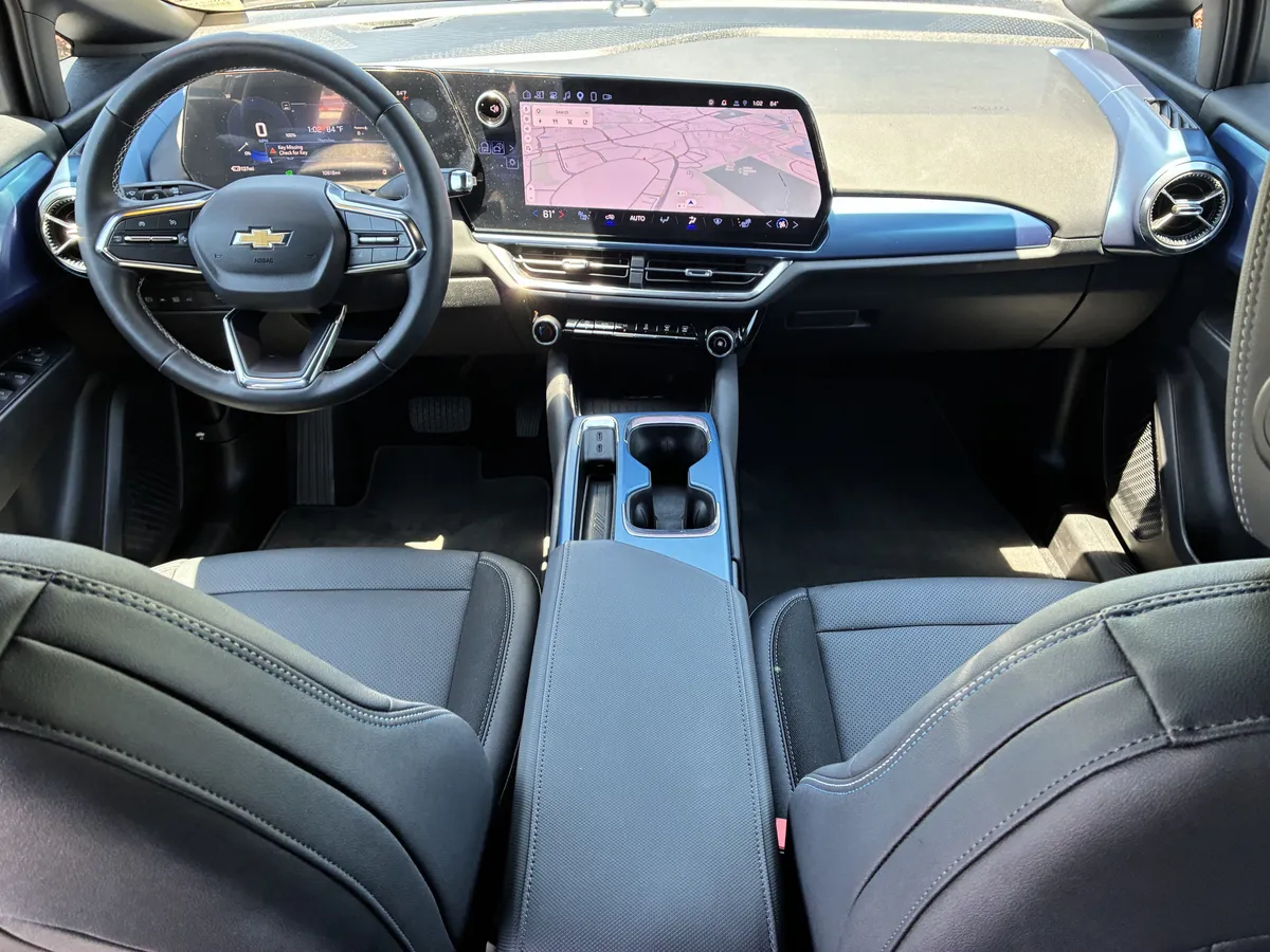 2026 Chevrolet Equinox EV LT thumbnail 17
