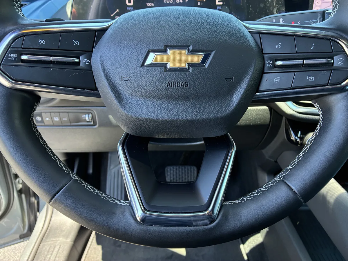 2026 Chevrolet Equinox EV LT thumbnail 26