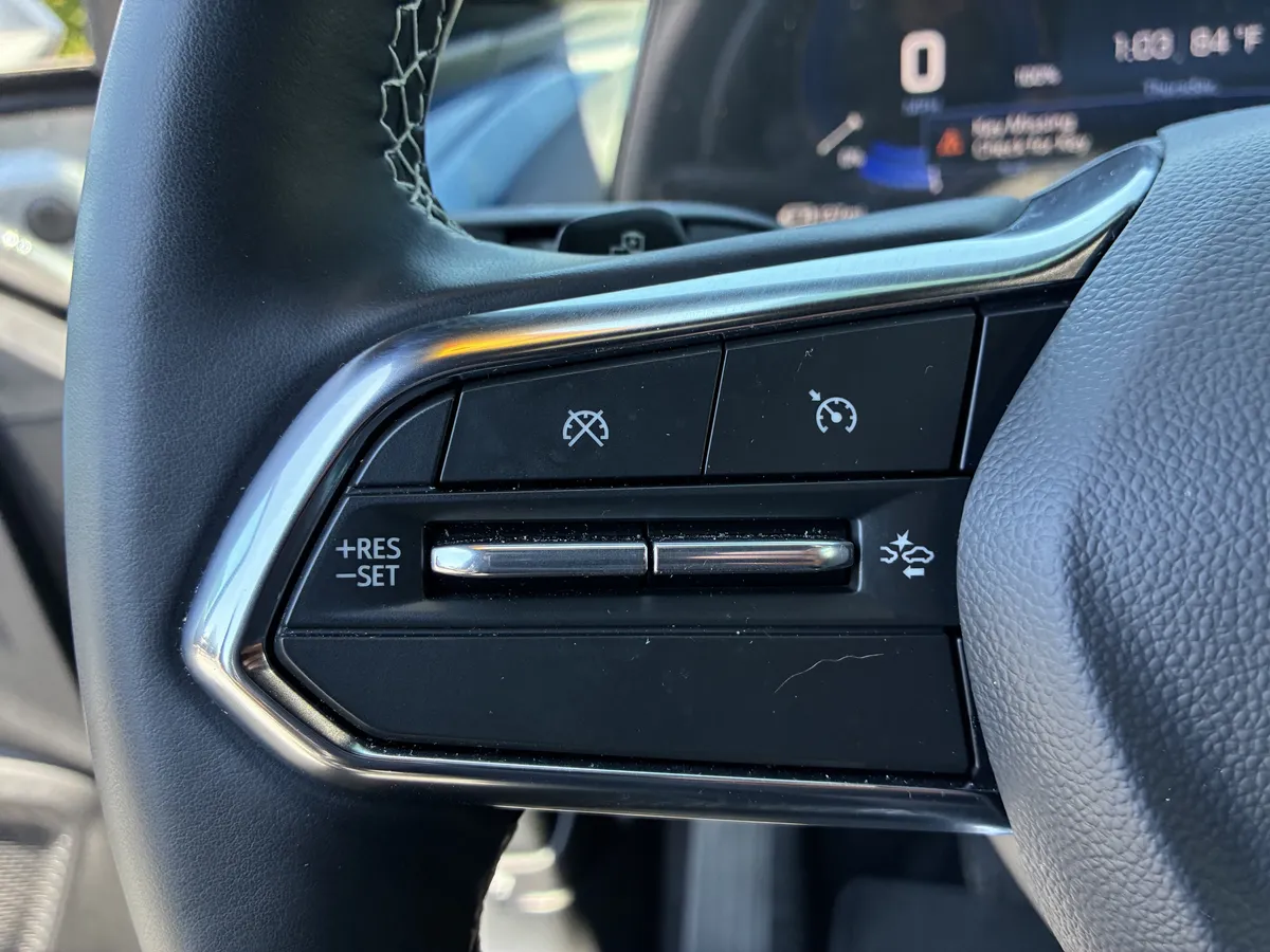 2026 Chevrolet Equinox EV LT thumbnail 28