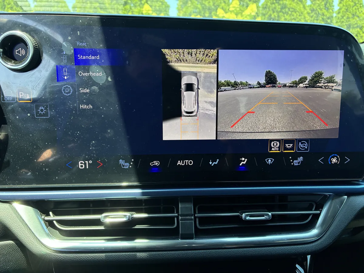 2026 Chevrolet Equinox EV LT thumbnail 31