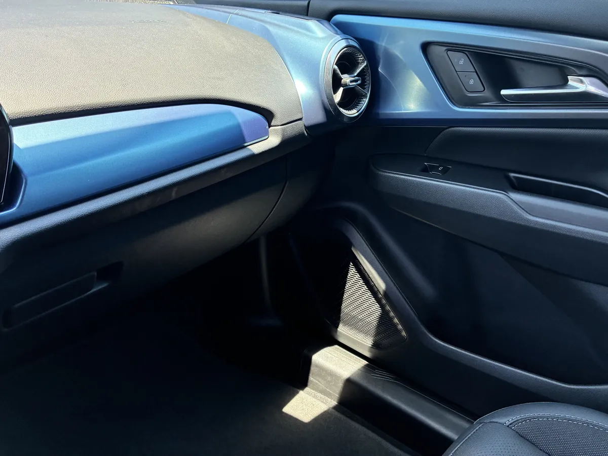 2026 Chevrolet Equinox EV LT thumbnail 34