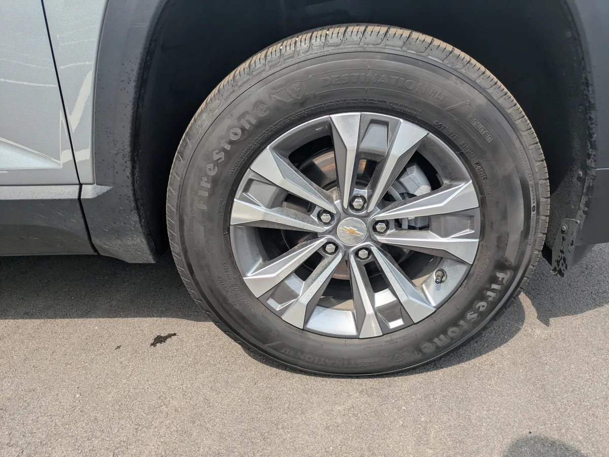 2026 Chevrolet Equinox LT thumbnail 14