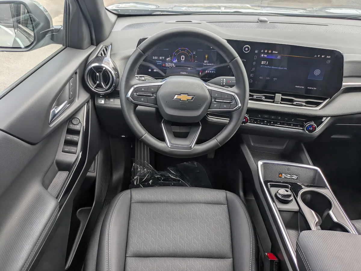 2026 Chevrolet Equinox LT thumbnail 23