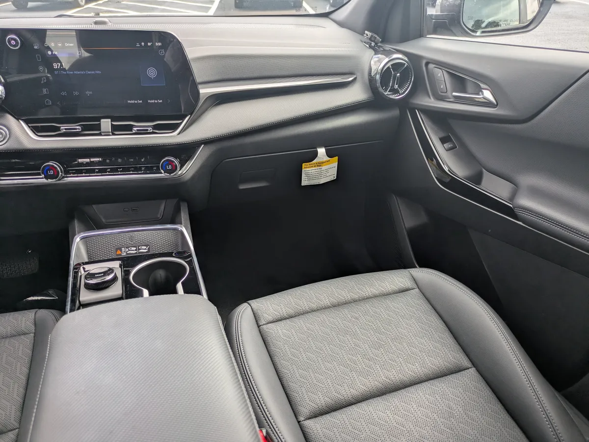 2026 Chevrolet Equinox LT thumbnail 24
