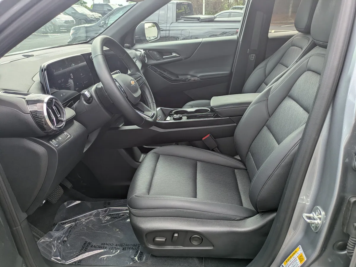 2026 Chevrolet Equinox LT thumbnail 27