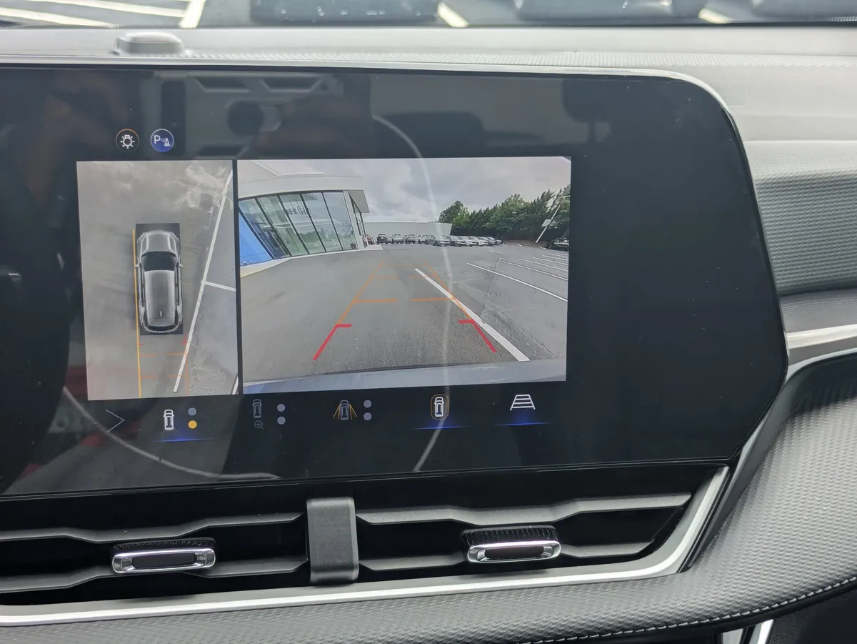 2026 Chevrolet Equinox LT thumbnail 28
