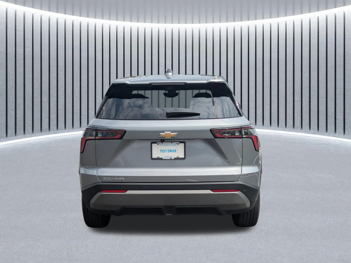 2026 Chevrolet Equinox LT thumbnail 5