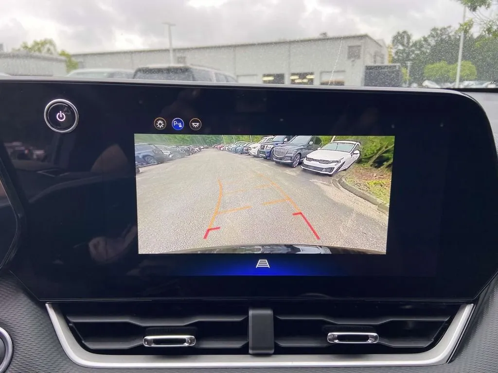 2026 Chevrolet Equinox LT thumbnail 18