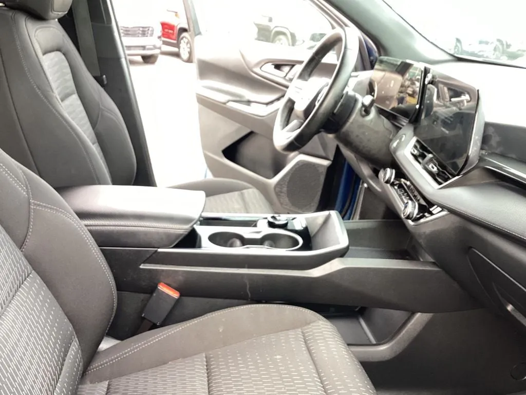 2026 Chevrolet Equinox LT thumbnail 10