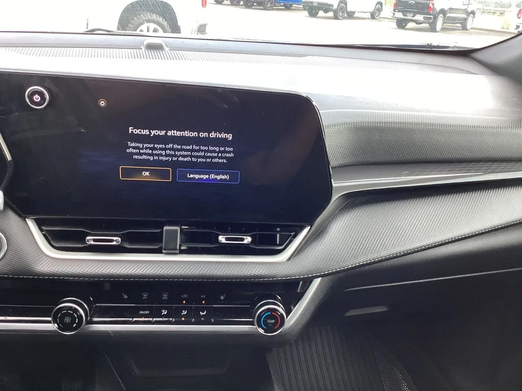 2026 Chevrolet Equinox LT thumbnail 18